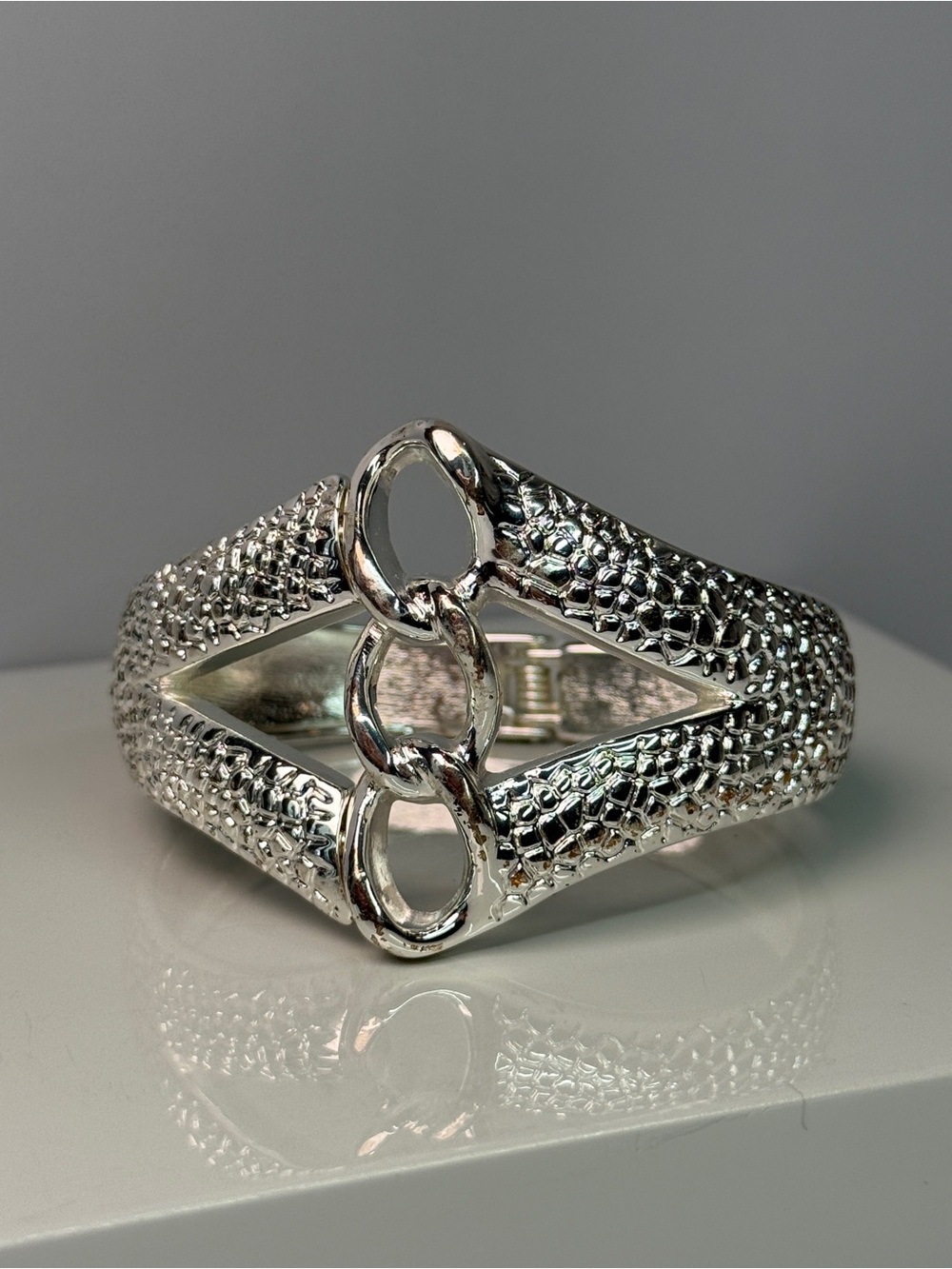 🚨3 for $15🚨 Silver Tone Textured Chain-Link Cuff Bracelet